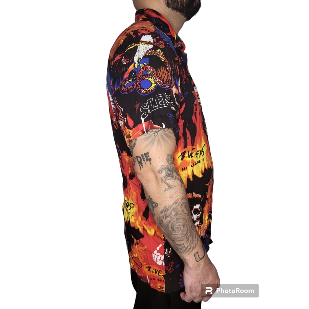 Flames Skull Graffiti Button Up shirt - Picture 5 of 7